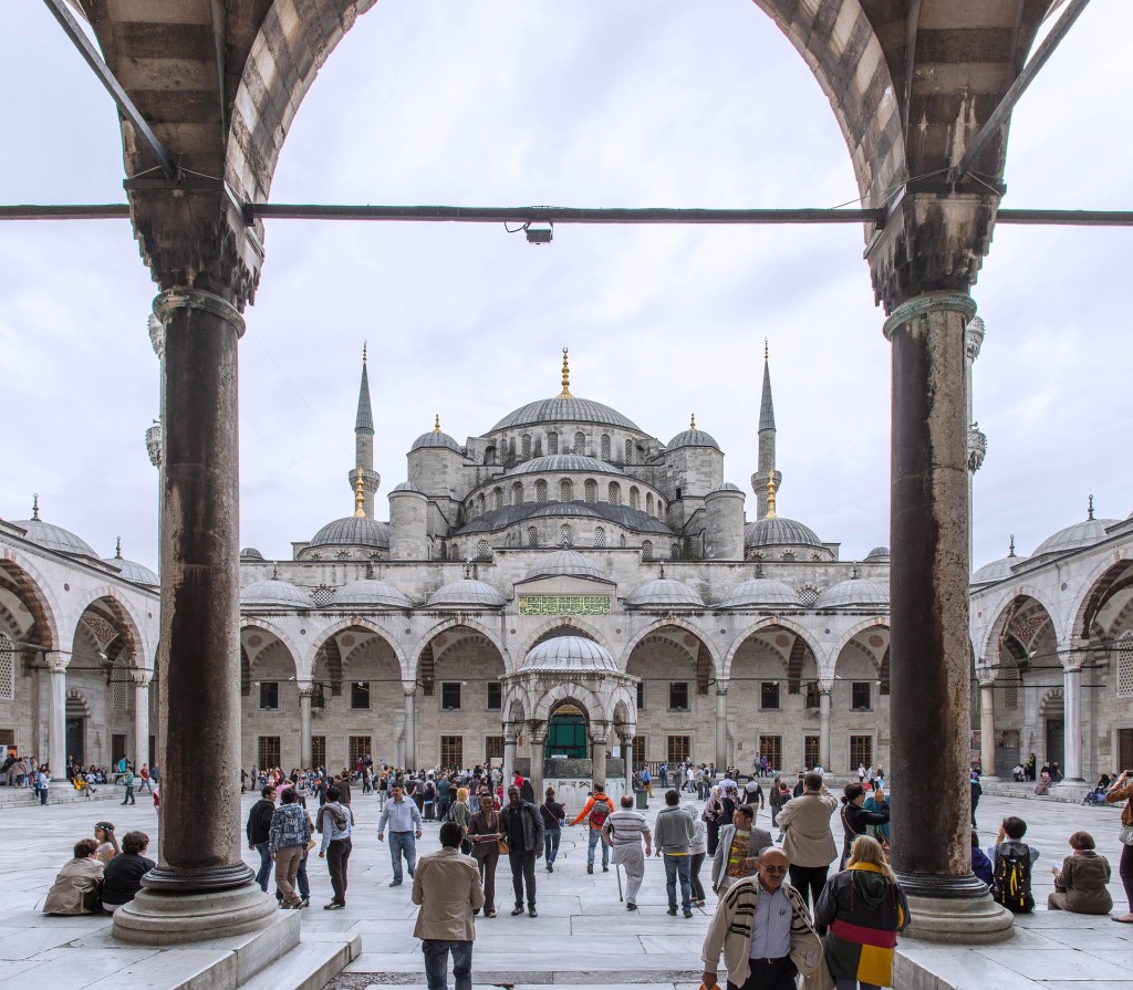 Self-guided blue mosque audio tour with Funİstanbul Guide